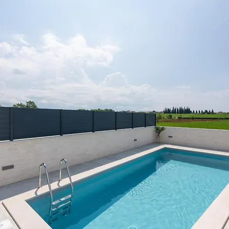 Modern Casa Valero With Pool In Novigrad Villa